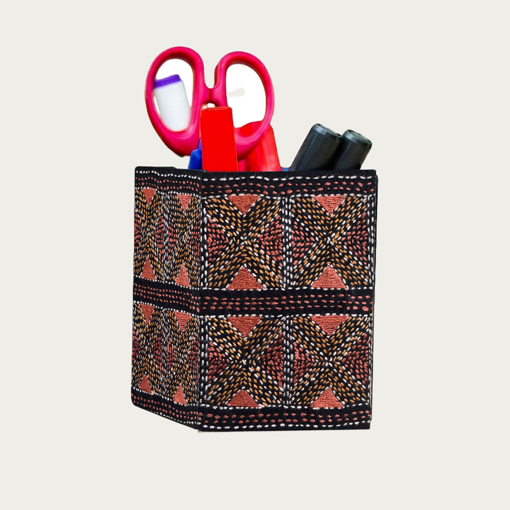 Nakshi Pen Holder Black-Brown