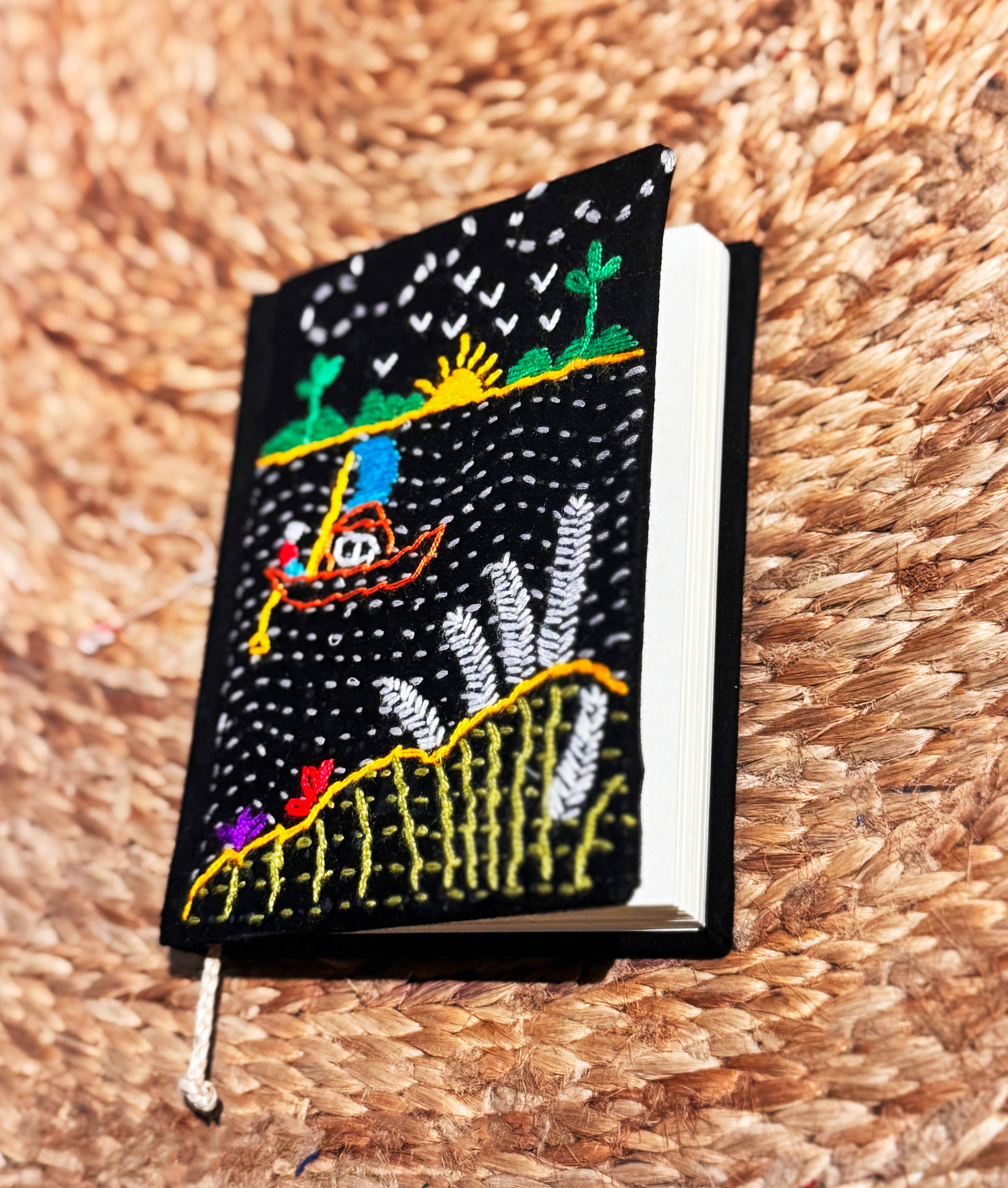 Nakshi Notebook Autumn Black (Handy)