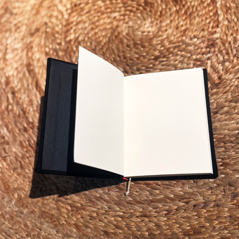 Nakshsi Notebook Summer Black (Handy)